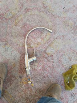 Kitchen faucet