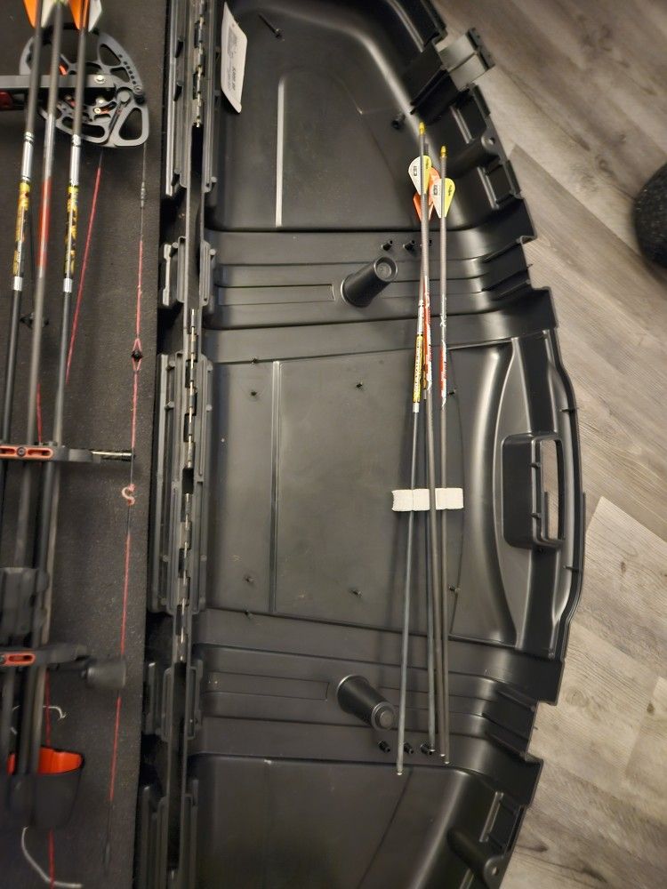 Bowtech Carbon Knight Bow