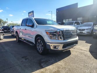 2018 Nissan Titan Crew Cab SL