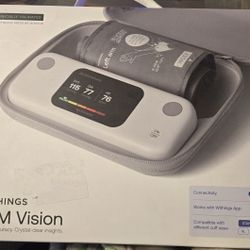 Withings BPM Vision – Smart Arm Blood Pressure Monitor | FDA-Cleared | Easy-to-use, Accurate Systolic & Diastolic Measurements, Wide Range Cuff | Wi-F
