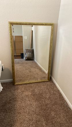 Classic Decorative Gold Leaf Wall Mirror