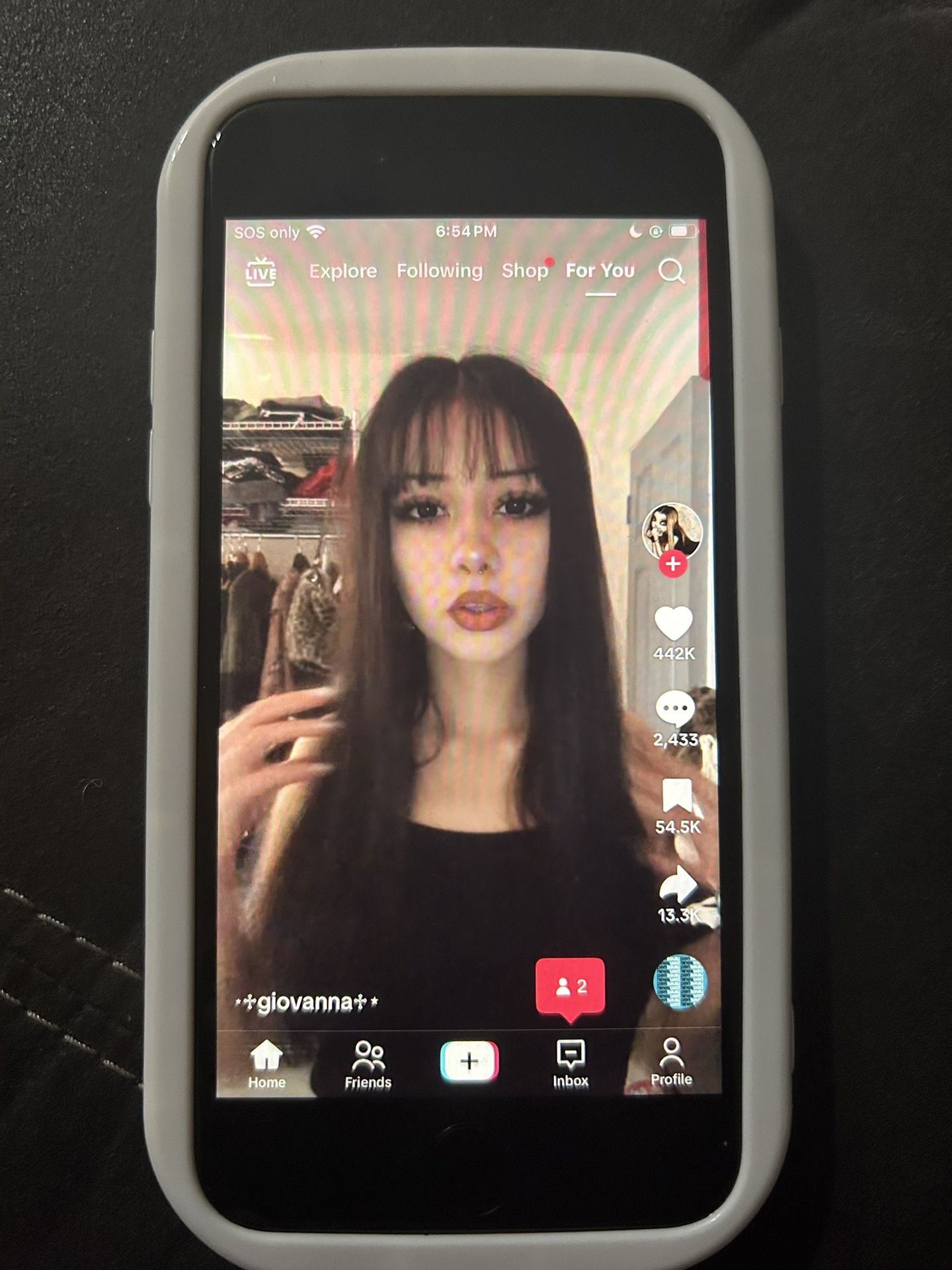 iPhone SE With Tik Tok App
