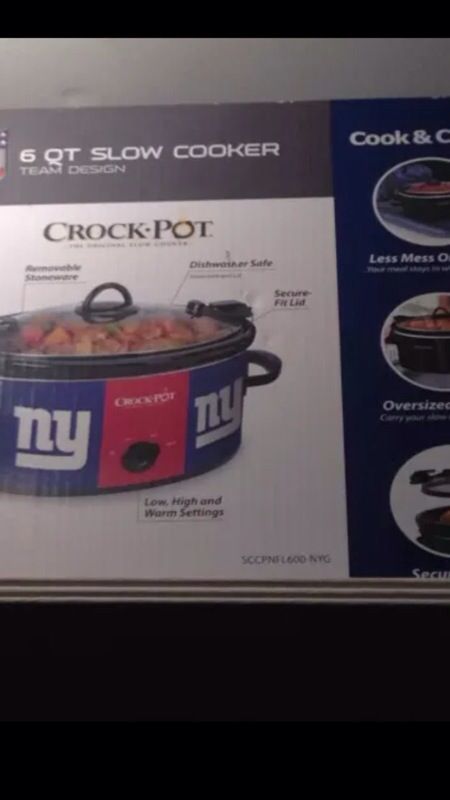New never used slow cooker