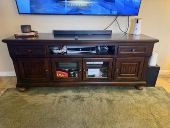 Tv stand