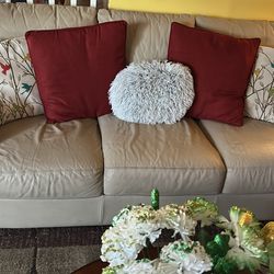 Leather sofa in excellent condition