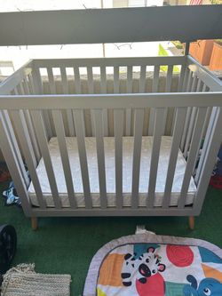 Baby crib