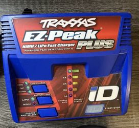Traxxas EZ-Peak Plus Multi-Chemistry Battery Charger w/Auto iD (3S/4A/40W)
