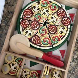 Free! Pretend Play Pizza