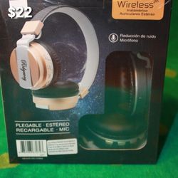 New Bluetooth/rechargeable/earpiece/ Headphones/earbuds/headset many styles available compatible with iPhone or android Bz9