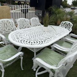 Brand New Patio Outdoor Dining Table Set