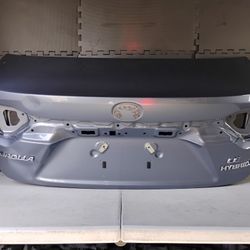 2020 2021 2022 2023 2024 2025 Toyota Corolla Rear Bumper Trunk Oem
