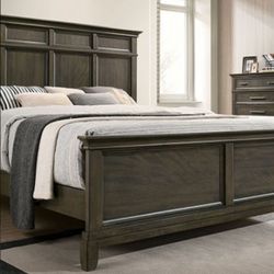 4pc Bedroom Set - Grey Wooden Queen Bed Dresser Mirror Nightstand 