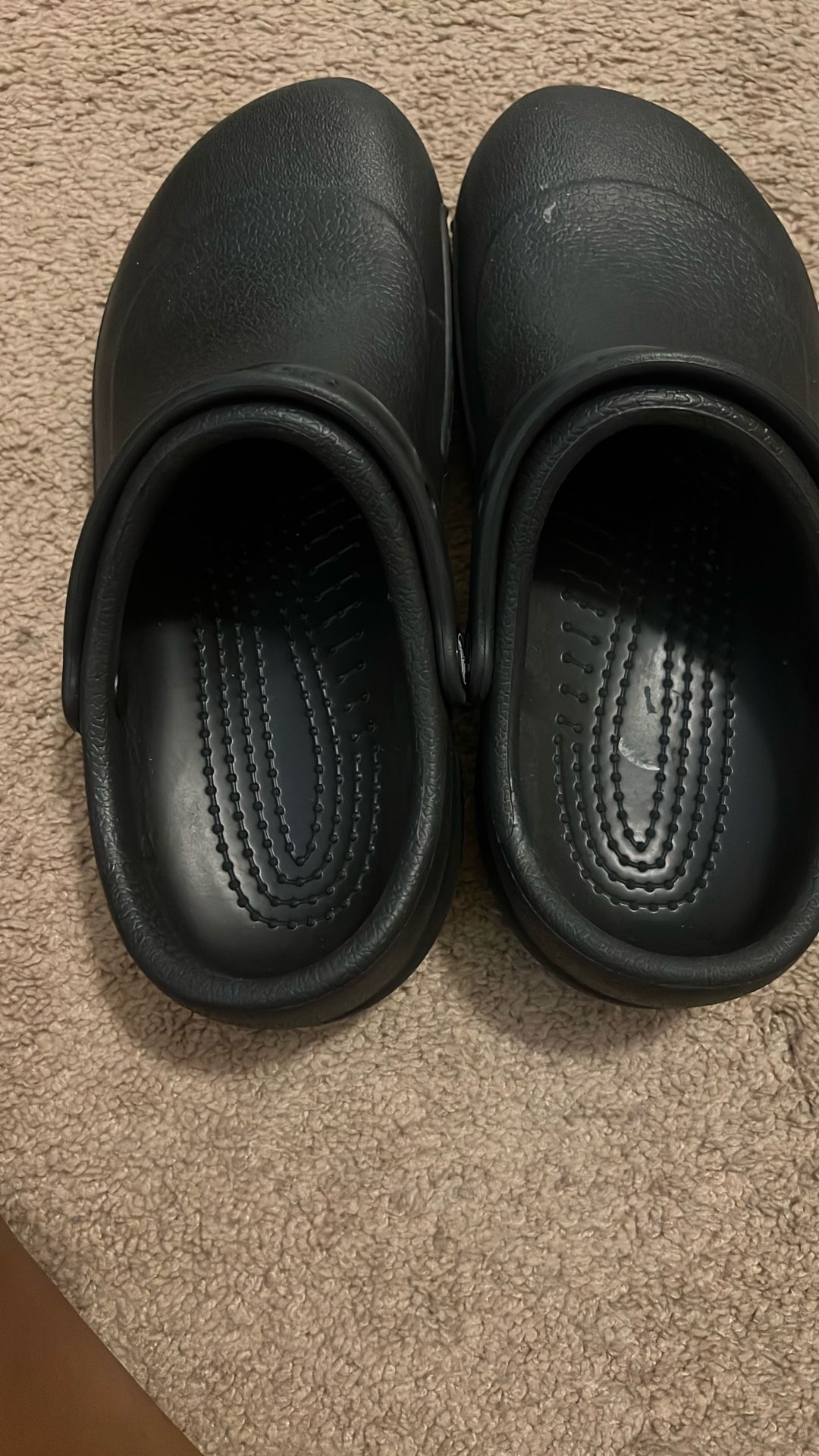 Slip resistant work shoes