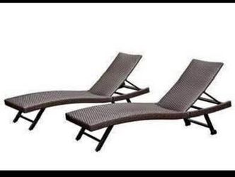 New in Box Domi Set of 2 Outdoor Chaise Lounge Aluminum Patio Padded Quick Dry Foam Wicker Lounge