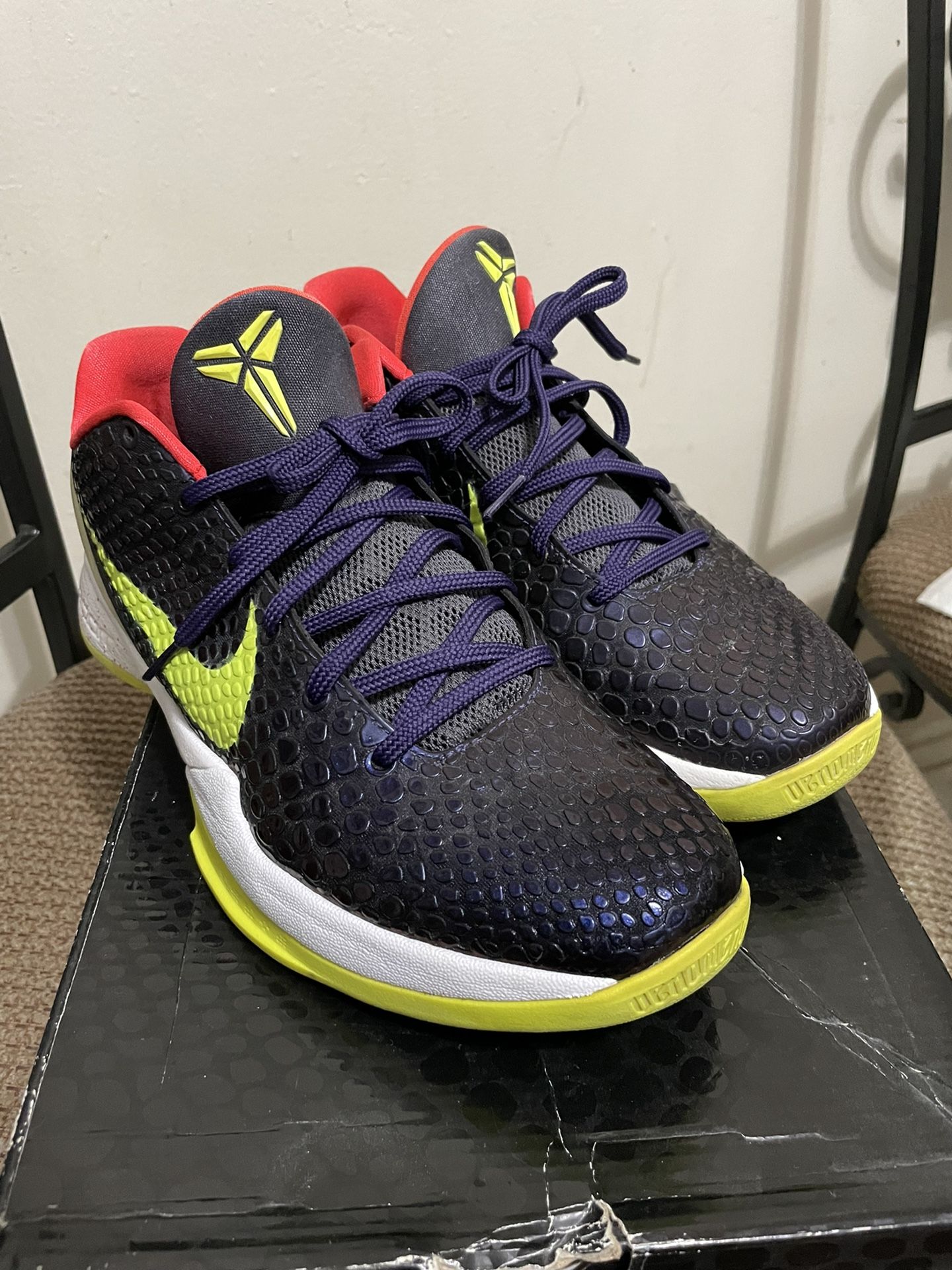 Nike Kobe VI Supreme Chaos Size 10 Used Good Conditions