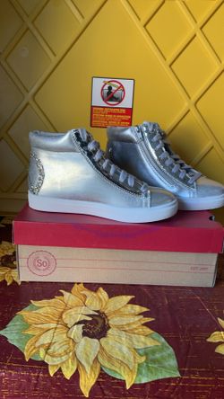 So Cascade Silver Girls Boots Shoes Sizes 3 And 5