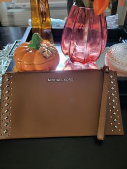 Michel  Kors Mercer Leather Wristlet