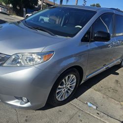 2014 Toyota Sienna