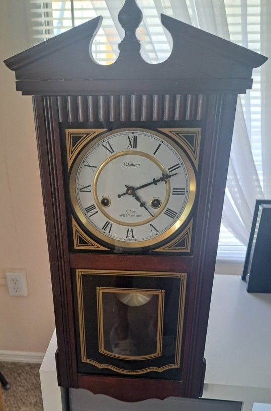 Antique Clock 50 X 10