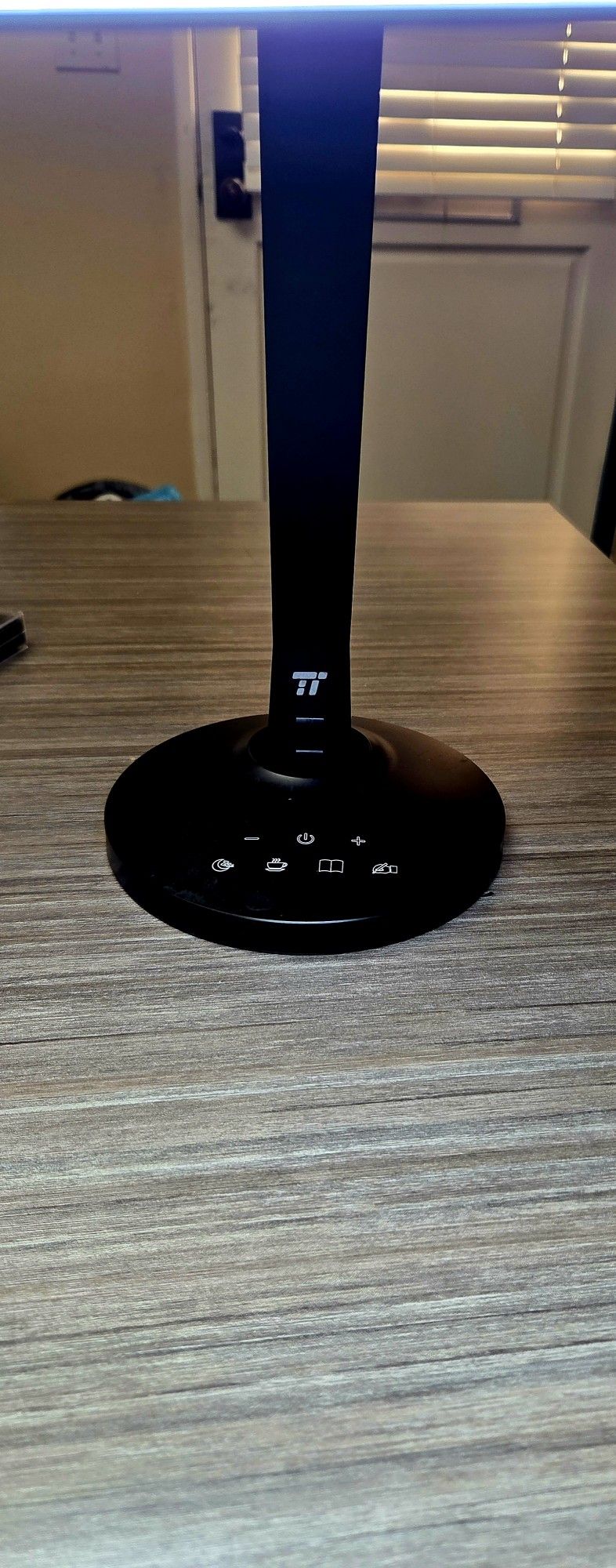 LED DESK LAMP TaoTronics DD-TL27
