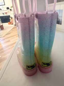 Rain boots toddler size 9