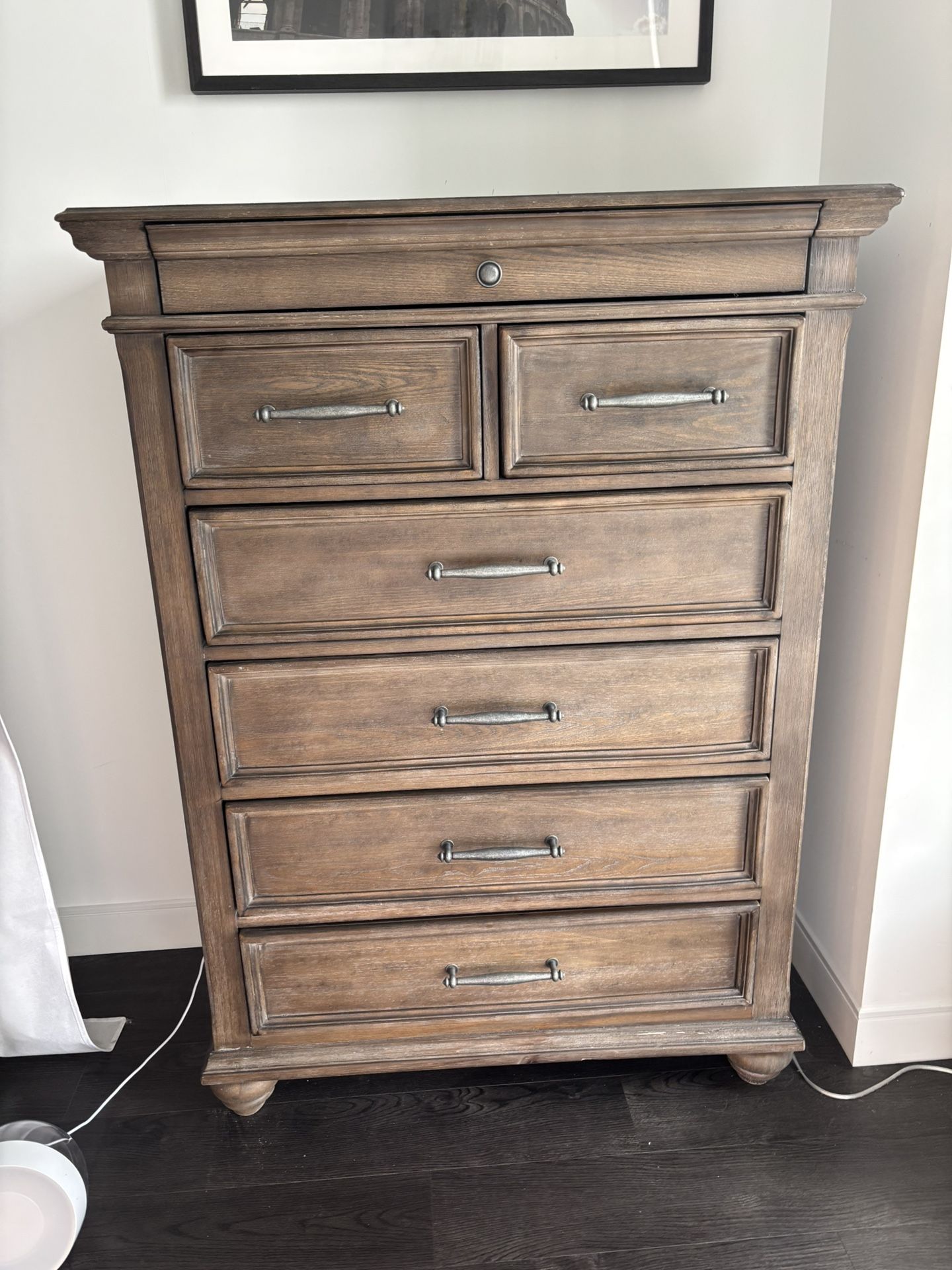 Wood Blend Chest Of Drawers