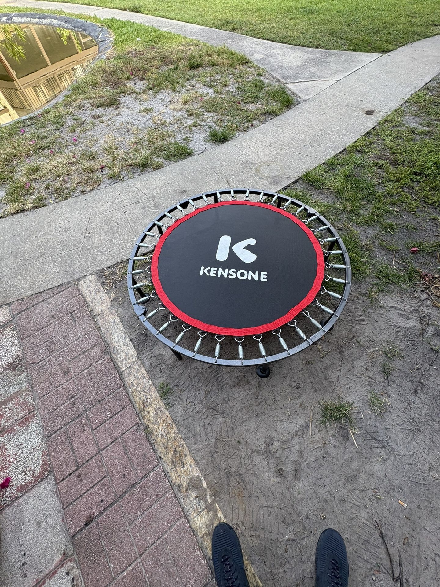 Mini trampoline
