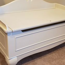 White Victorian Children Bench Toy Box