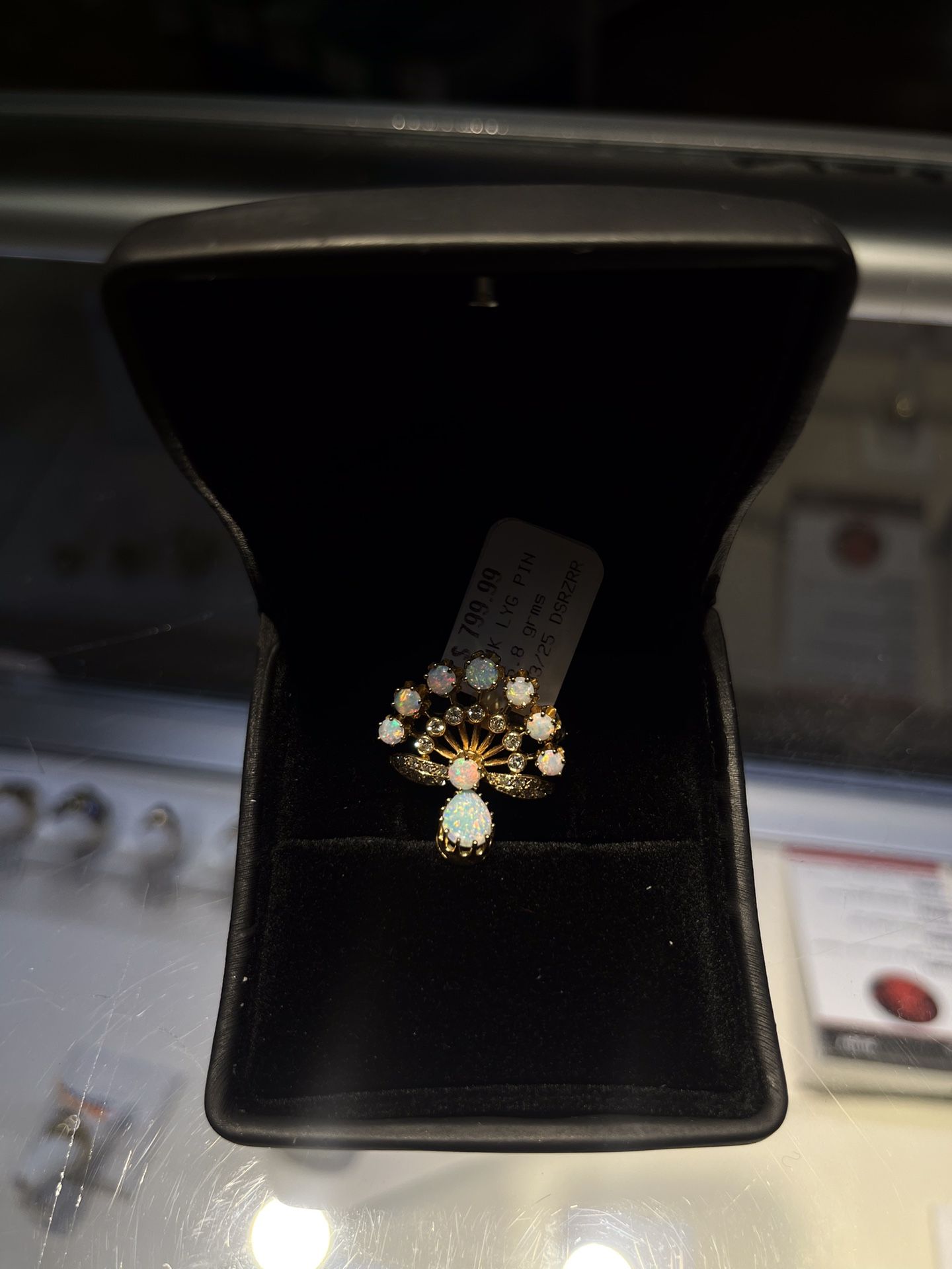 14k Vintage Yellow Gold Diamond And Opal Brooch 