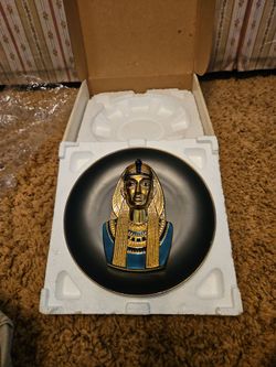 8.5 inch Cleopatra collectable