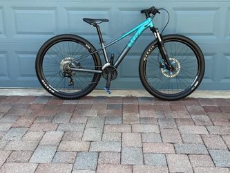 Liv Mountain Bike with Maxxis Tires like new XSframe 27.5 wheel