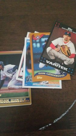 Random Topps baseball cards