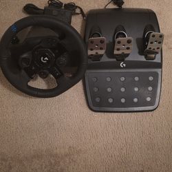 Logitech G923 Racing Wheel