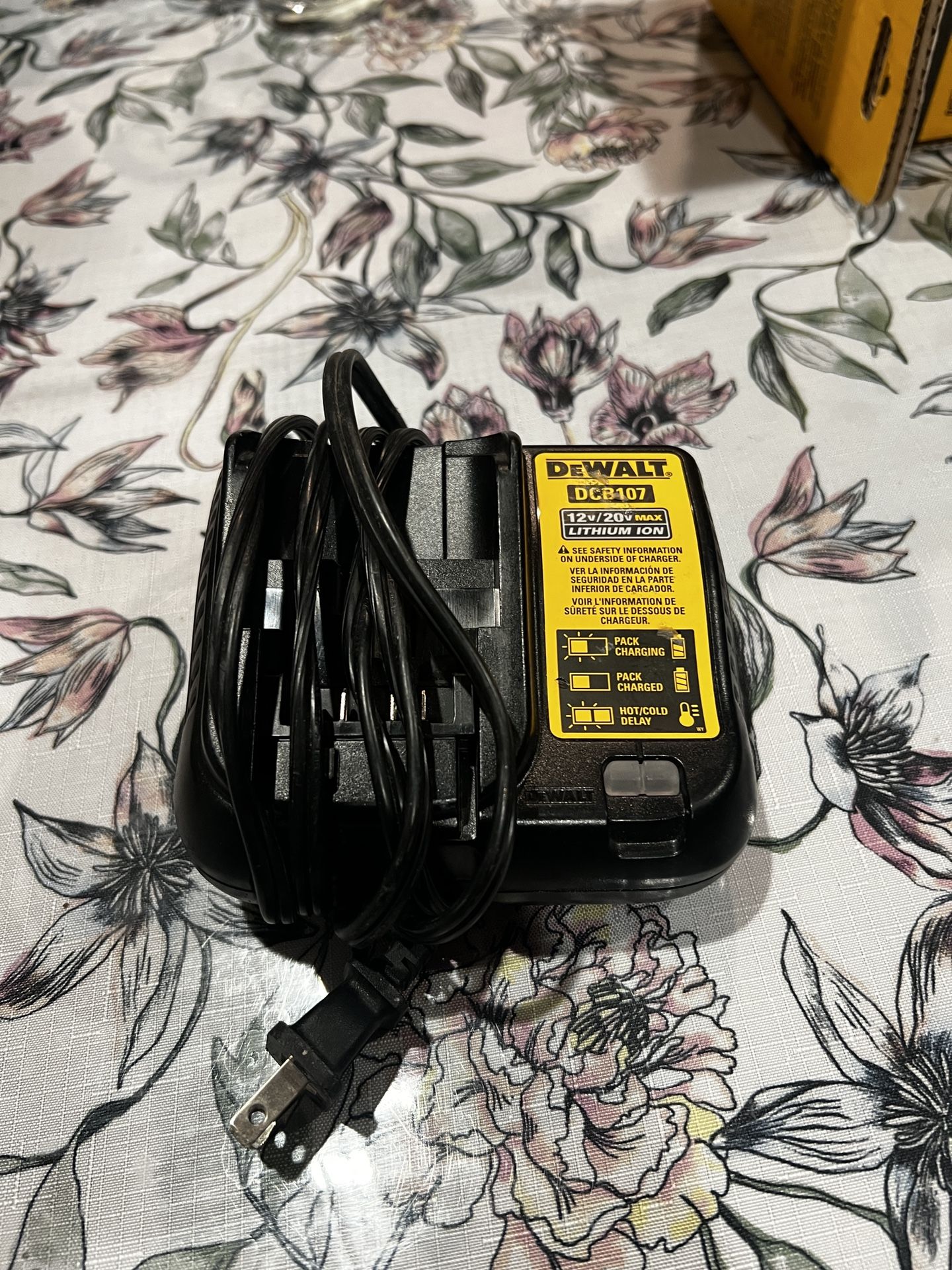 NEW DEWALT BATTERY WITH CHARGER