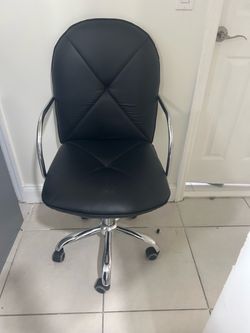 Rolling chair