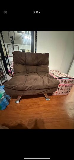 Free Foldable Couch Gratis