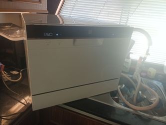 Countertop dishwasher