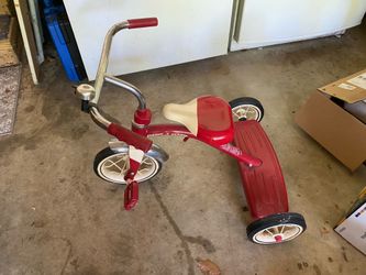 Radio Flyer Classic Tricycle