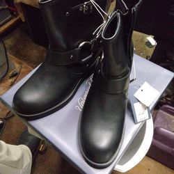 Size 8 Woman's Or Man's 