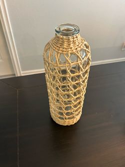 10 inch tall glass rattan vase never used