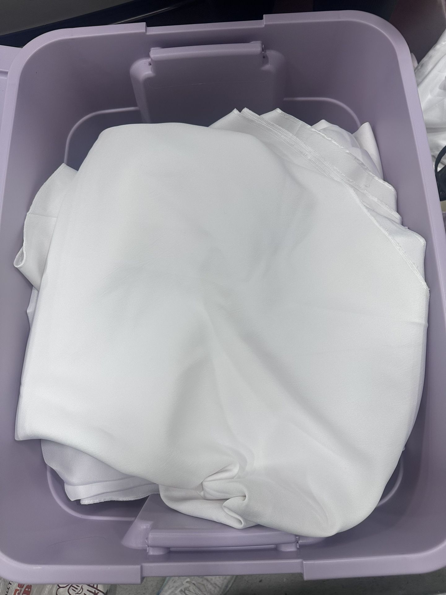 Fabric Round Table Cloth ( 15 To 16 Pieces)