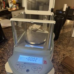 OHAUS SCALE