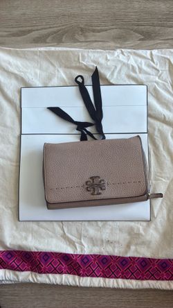 Authentic Tory Burch Pebbled Leather Zip-Around Wallet – Taupe OBO