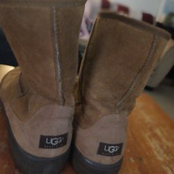 Men's UGGs Sz 10