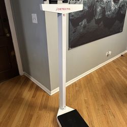 Vintage Detecto P7044 eye-level physicians scale 400lb limit