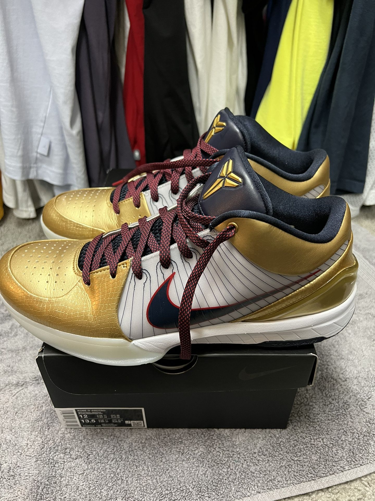 Nike Kobe IV Protro “Gold Medal” Size 12
