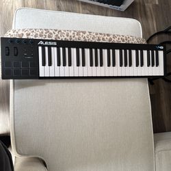 Alesis V49 Midi Keyboard