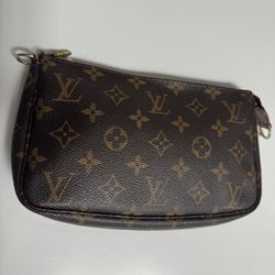 Louis Vuitton Monogram POCHETTE ACCESSOIRES Clutch Bag