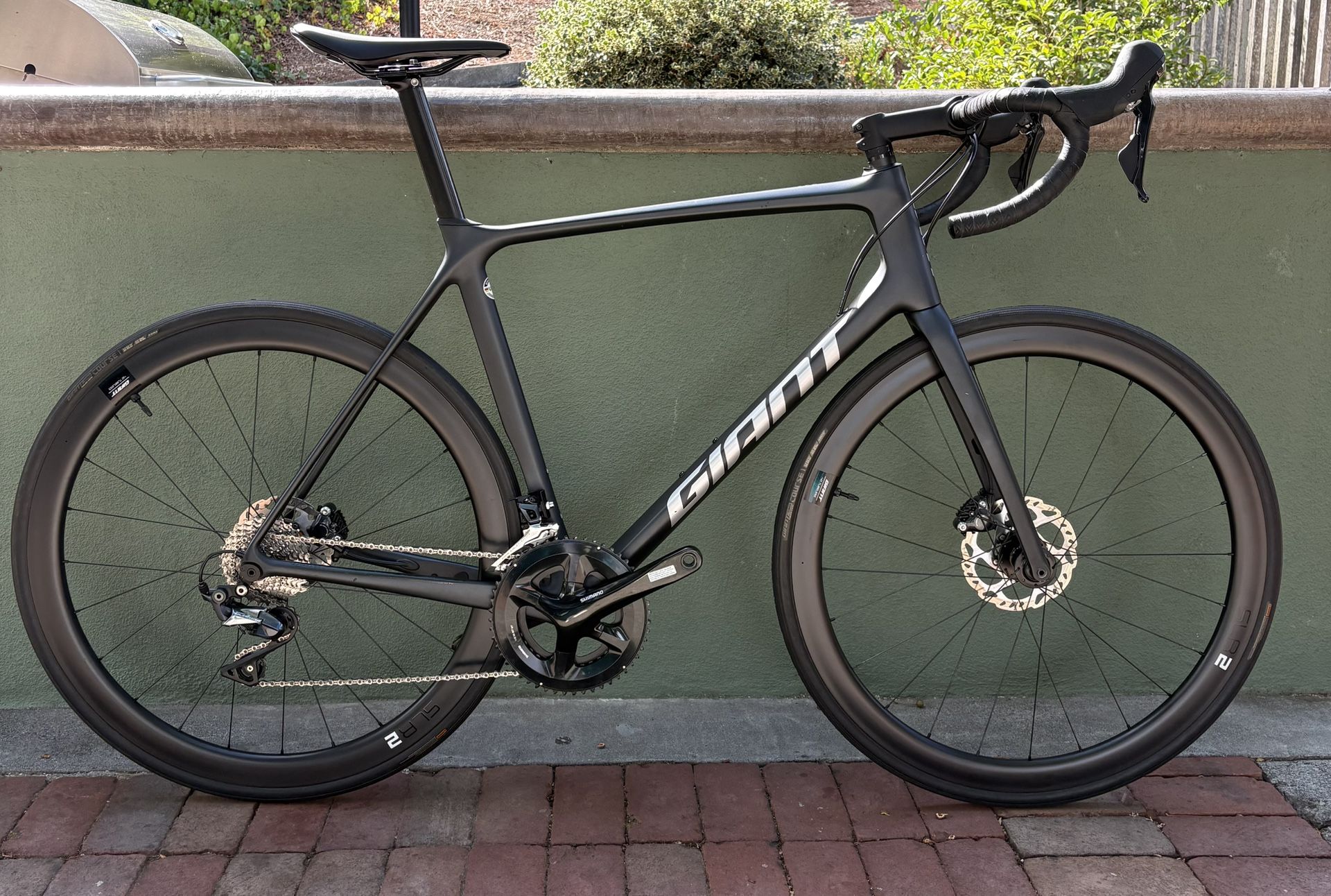 2021 Giant TCR Advanced Disc 1+ PC (Ridden less than 50 miles)