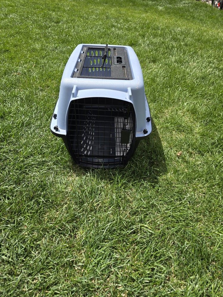 Pet carrier
